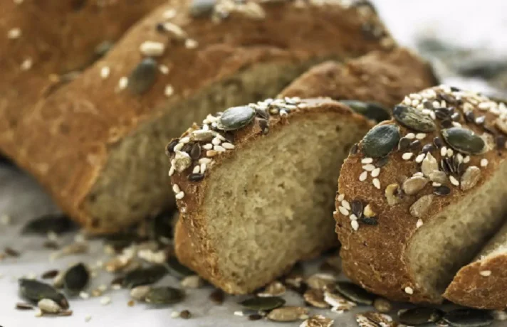 نان جوی آجیلی به صورت اسلایس شده