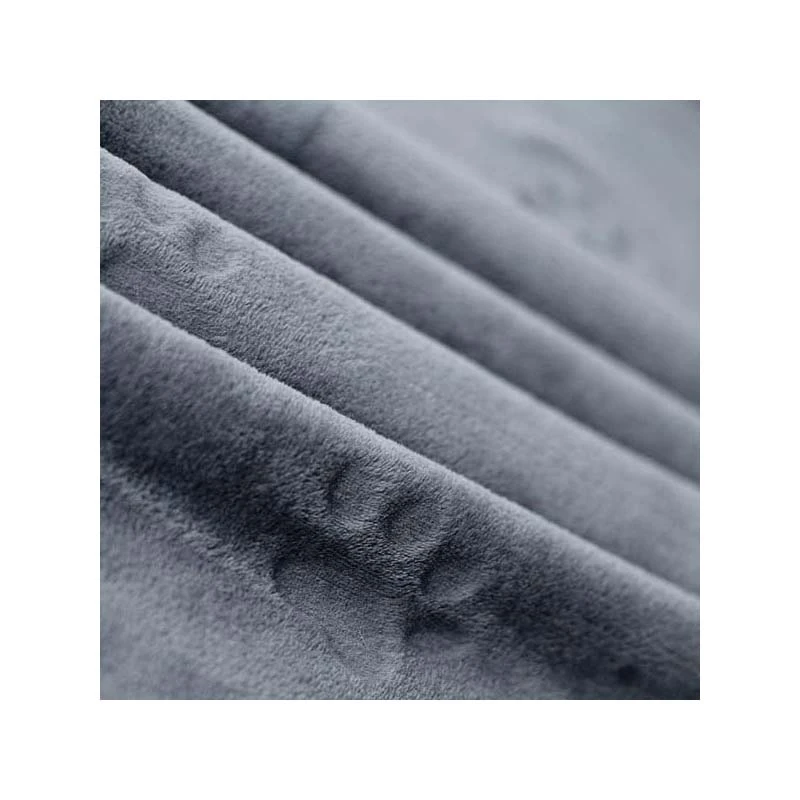 Praktisch and Gut 3D Paw Dog Blanket