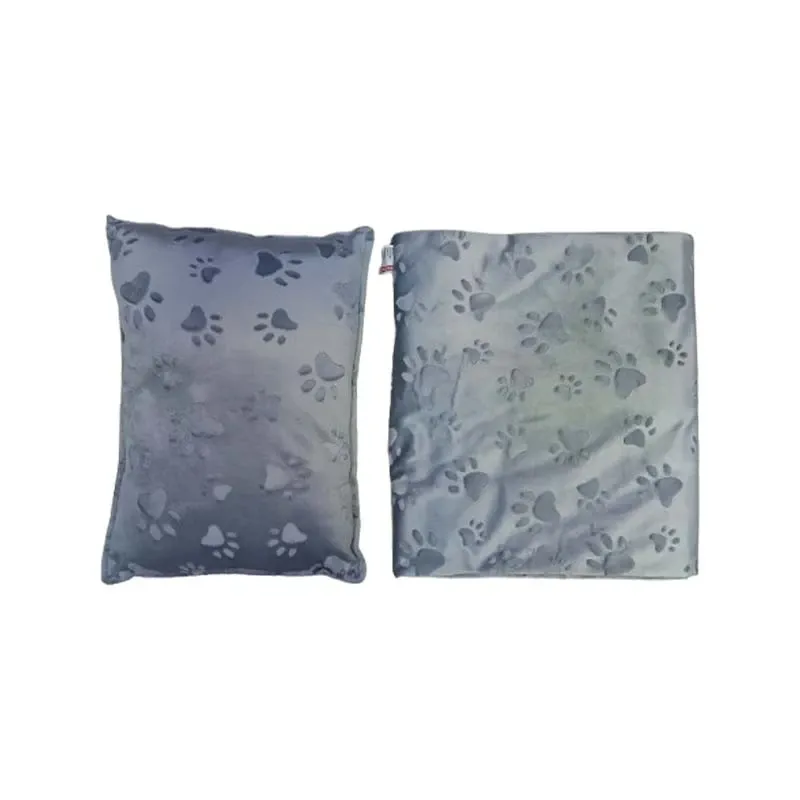 Praktisch and Gut 3D Paw Dog Blanket