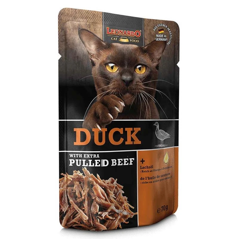 Leonardo Pouch with Duck for Adult Cats