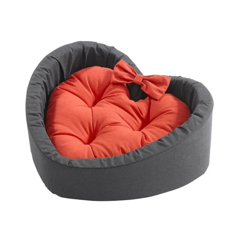 Cuore Red Cushion1