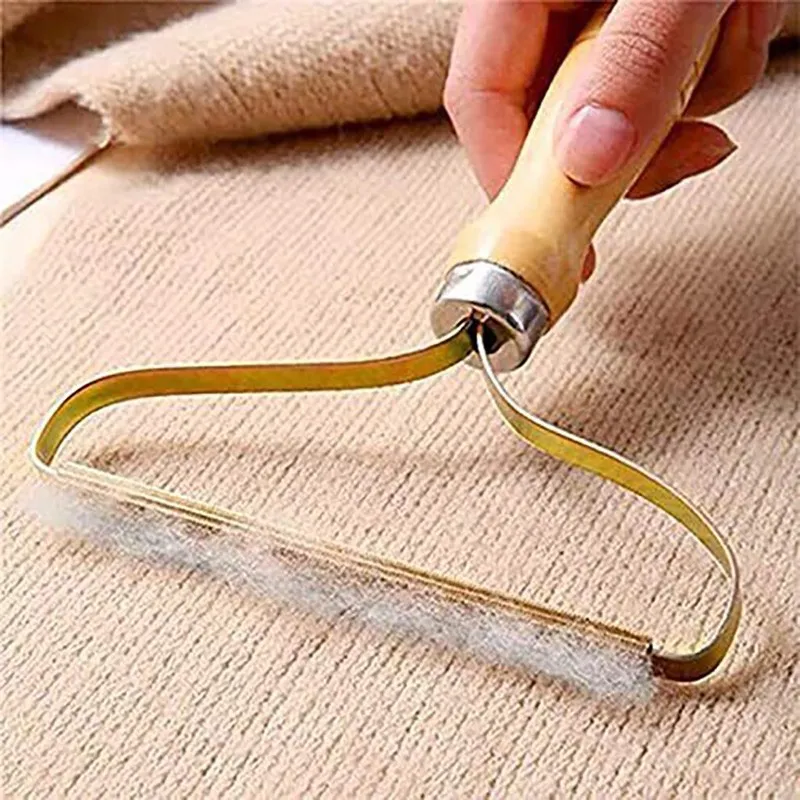 Wooden handle lint remover